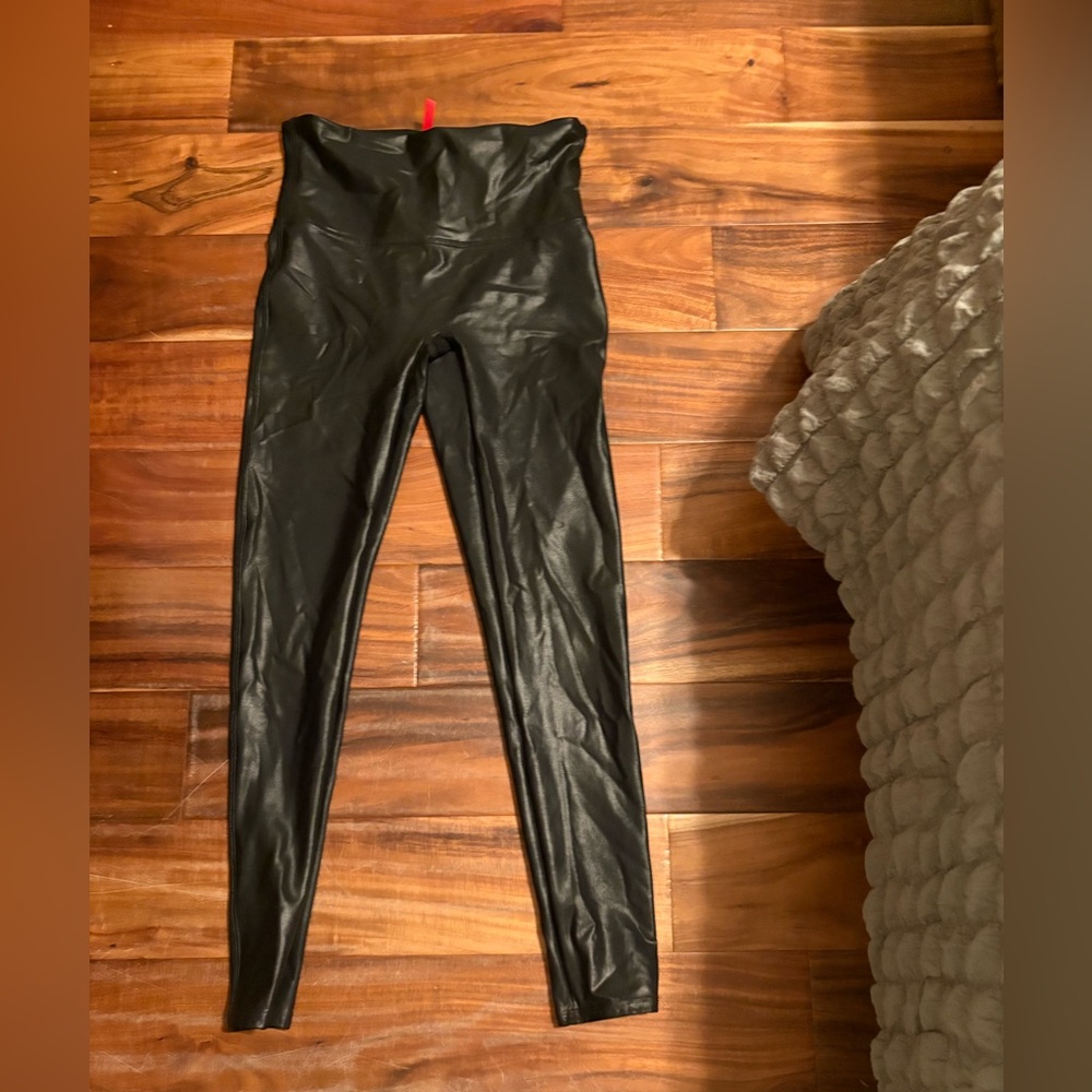 SPANX Black Faux‎ Leather Leggings High Rise Size Large (0465)